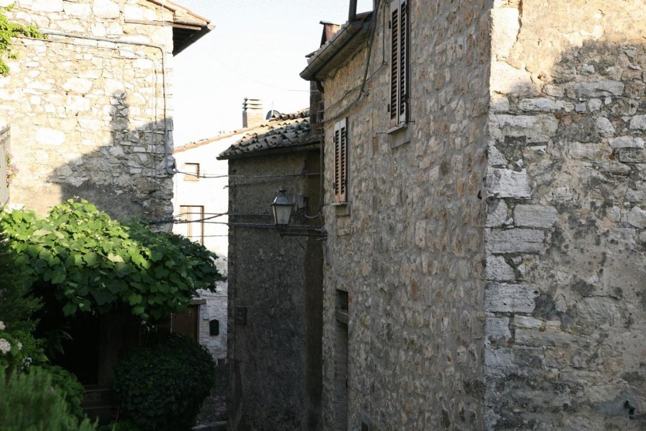 Locanda La Pieve Semproniano Екстер'єр фото